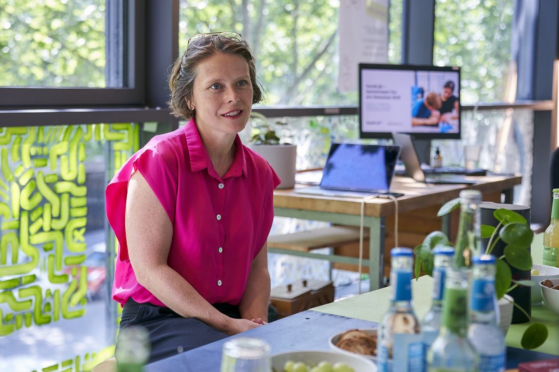 Portraitfoto von Dr. Julia Kleeberger