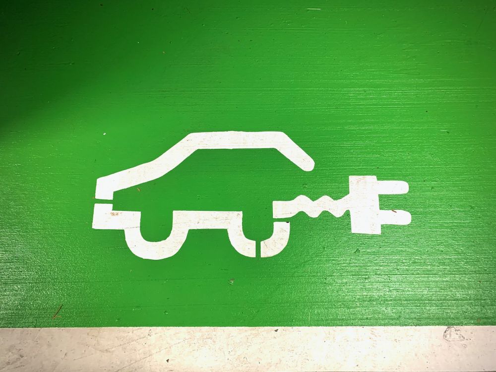 Parkplatzmarkierung für Elektroautos