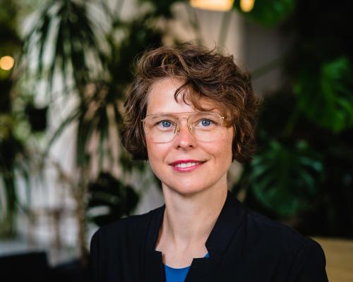 Portraitfoto von Dr. Julia Kleeberger